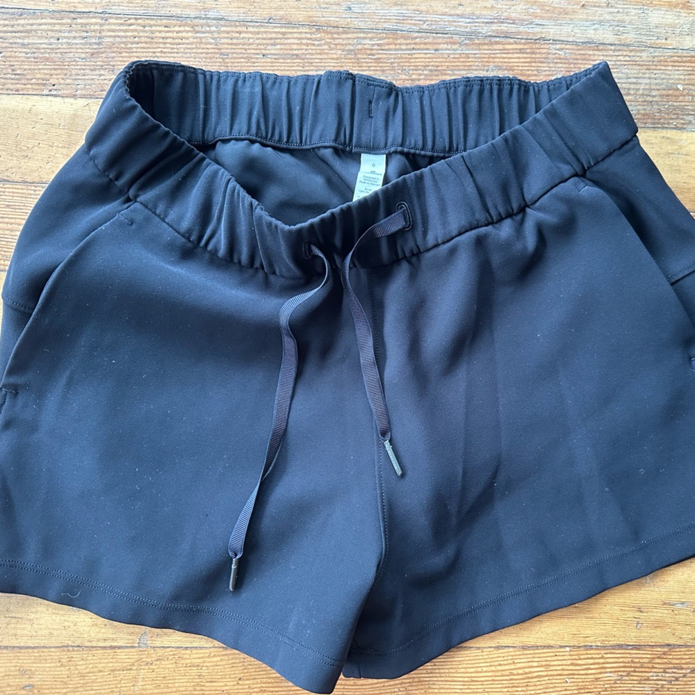 Lululemon on the fly shorts